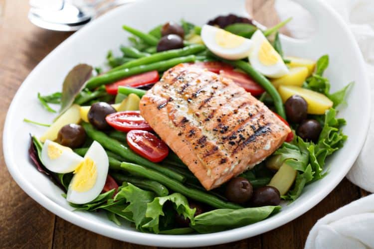 grilled salmon nicoise salad