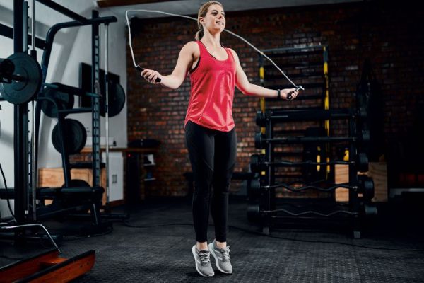 15 Minute Jump Rope Workout to Burn Fat Build and Endurance - Women's ...