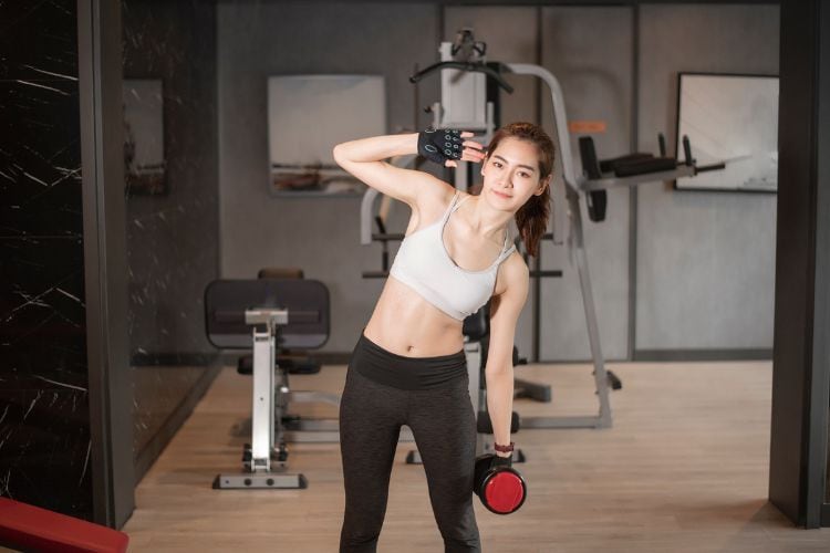 dumbbell standing side crunch