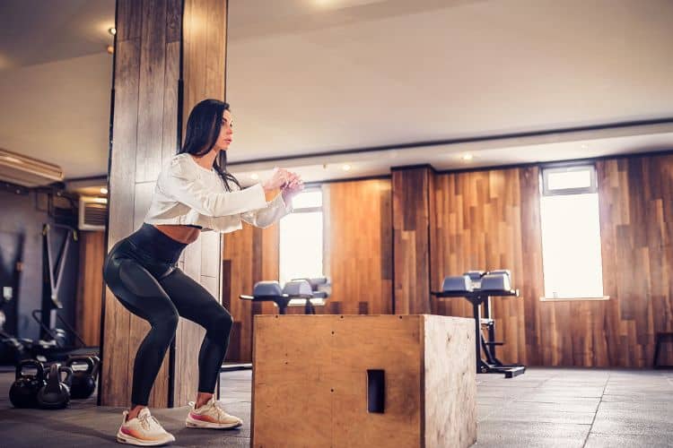 Quick fat-burning 15 minute HIIT full body workout routine without equipment