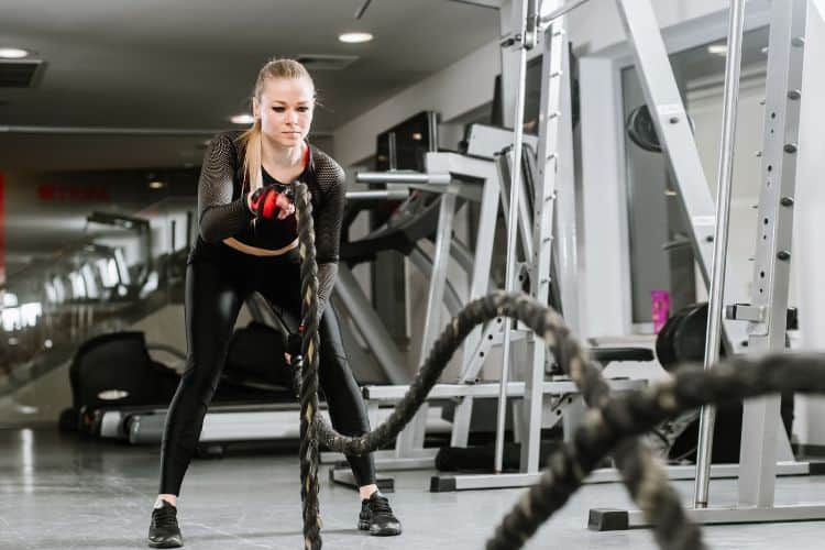 hiit workout battle ropes